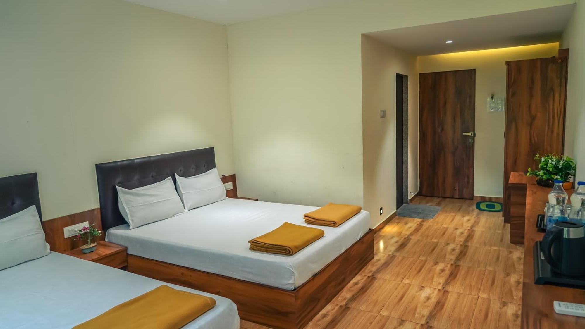 Whispering Peepul Resort Badlapur Exterior photo