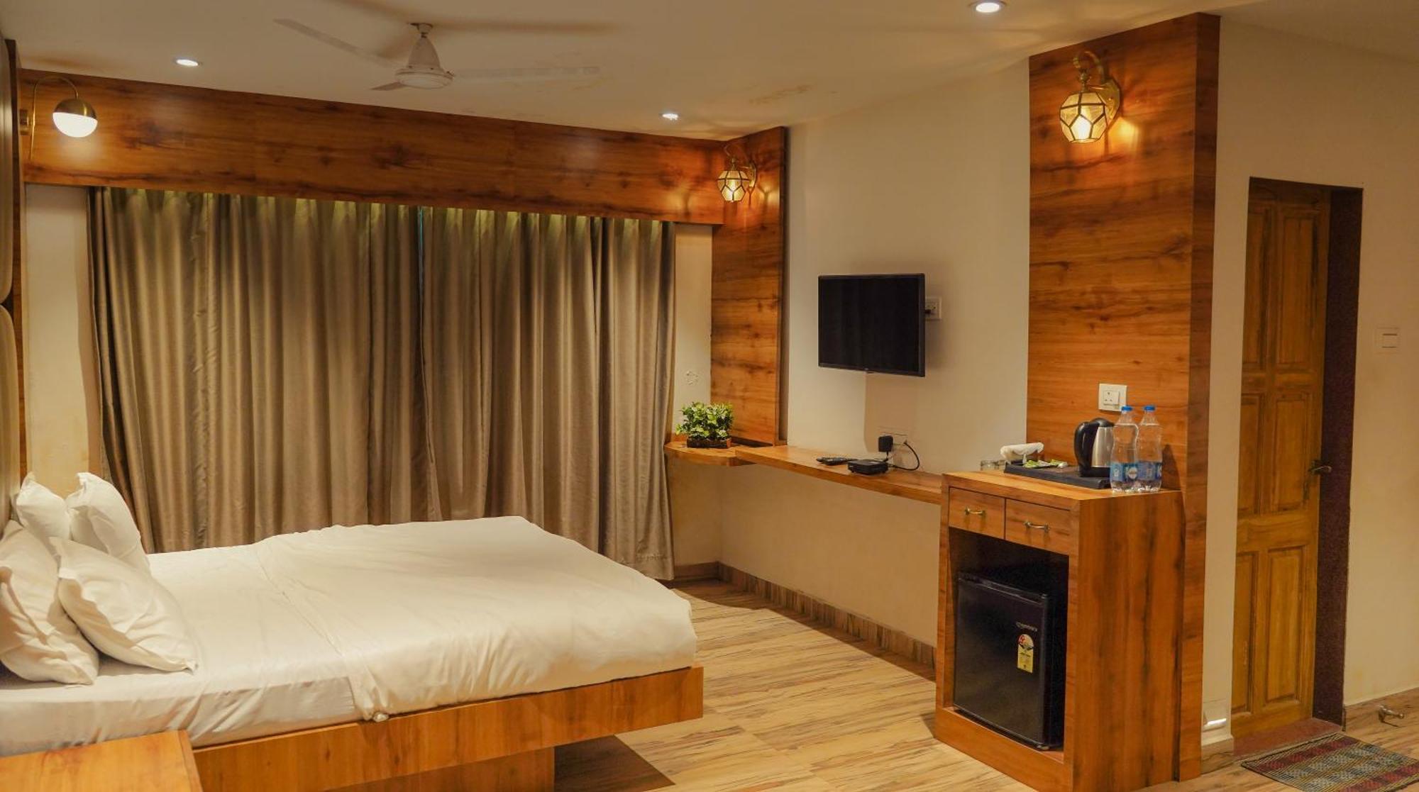 Whispering Peepul Resort Badlapur Exterior photo
