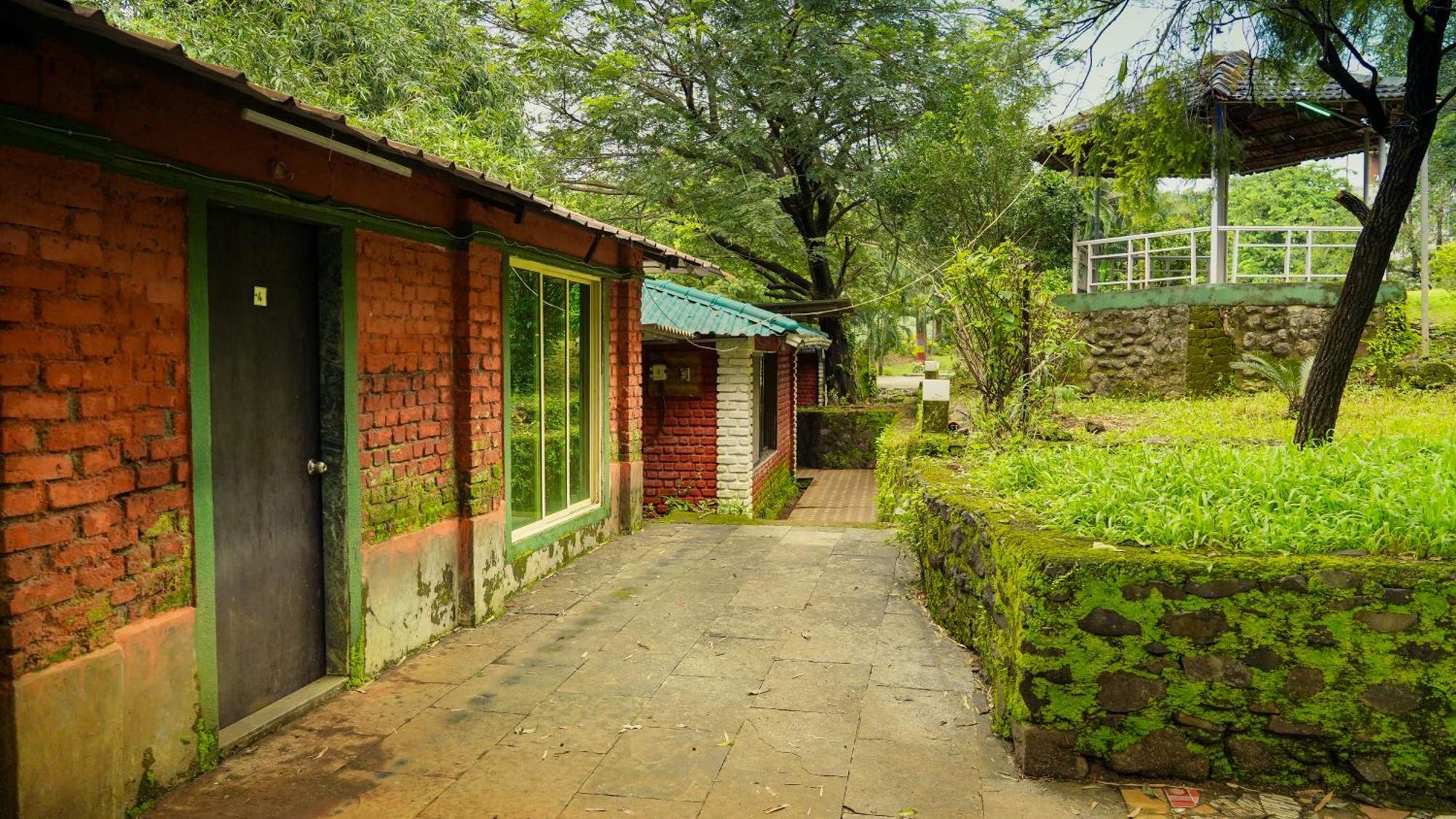Whispering Peepul Resort Badlapur Exterior photo